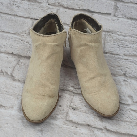 Vera Wang Shoes - Simply Vera Wang Vegan Suede Side-Zip Ankle Bootie